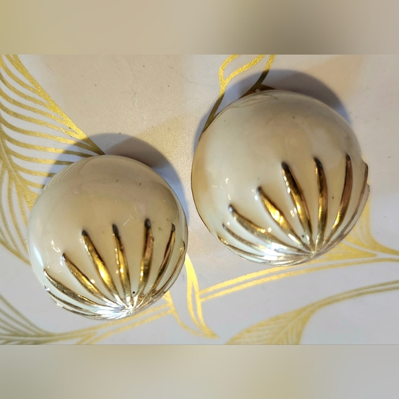 Vintage Kenneth Jay Lane White Enamel with Gold Accent Clip on Dome Earrings - Picture 3 of 8